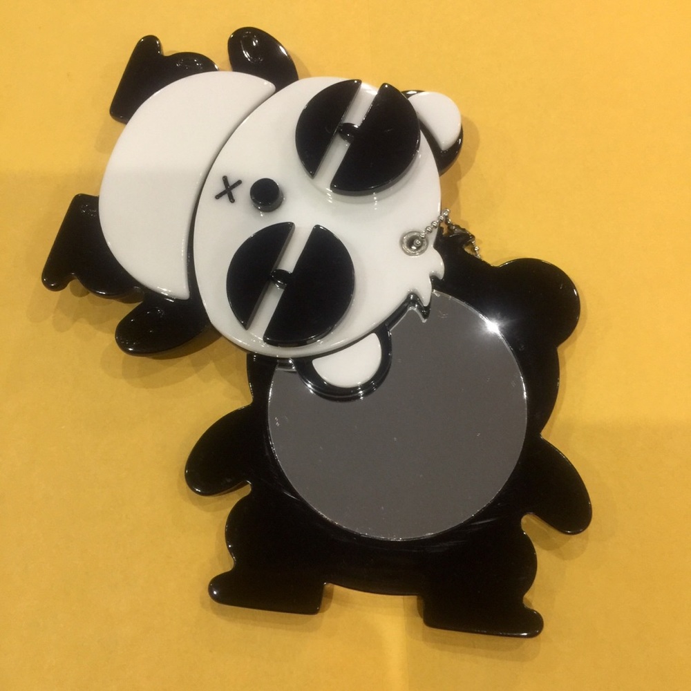 Mirror Keychain - Picture 2 of 2